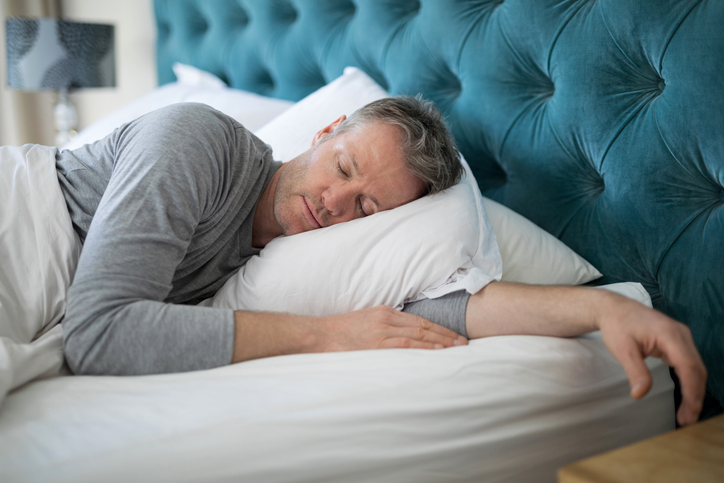 7 uur slaap is optimaal voor volwassenen en ouderen