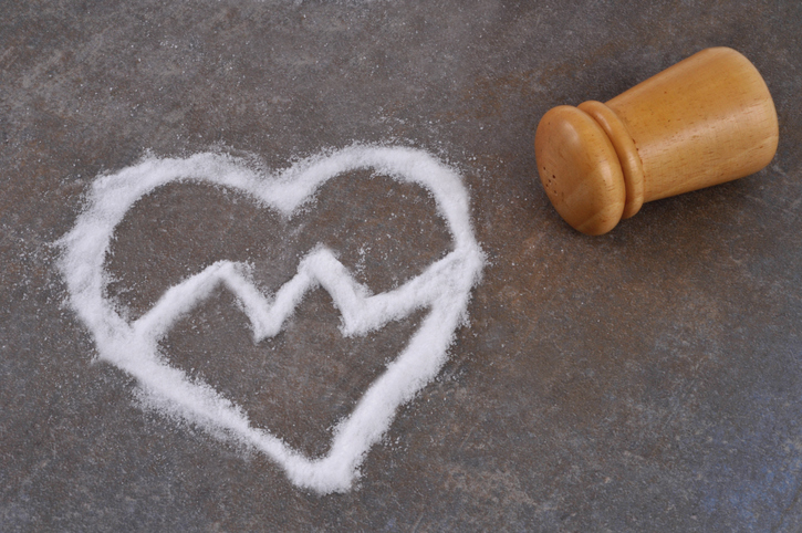 Nieuw onderzoek bevestigt: minder zout goed voor het hart